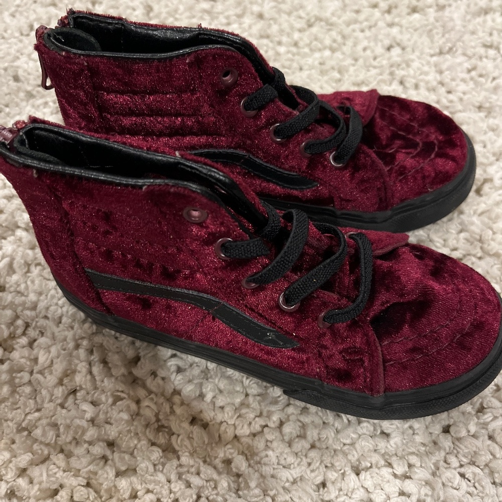 Girls shoes